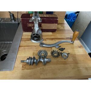 Universal No 1 Food Meat Chopper Complete Original Box Cast Iron USA